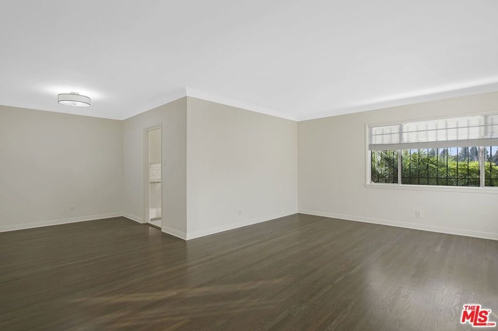 Los Angeles, California, United States 5 - 17987586