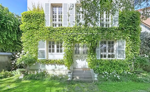 House in Peri, Joinville-le-Pont, France 1