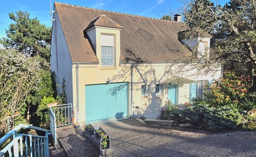 Villa in Vaureal, Ile-de-France, France 1