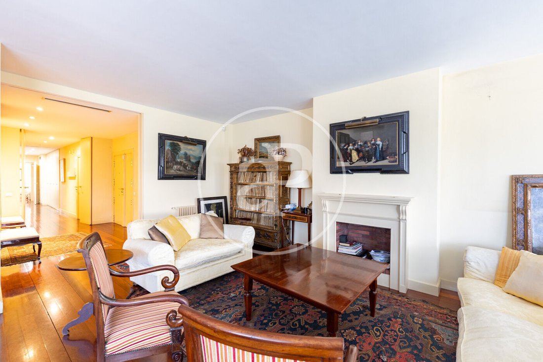 Apartment in Sarrià-Sant Gervasi, Barcelona, Spain 5 - 17991603