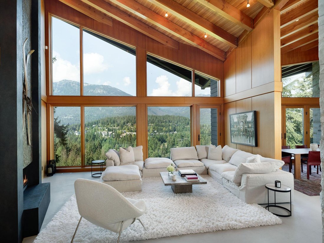House in Whistler, British Columbia, Canada 3 - 17990311