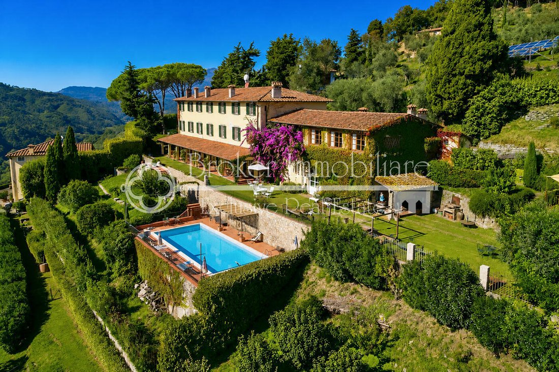 Villa in Historic Center, Lucca, Tuscany 1 - 17996210