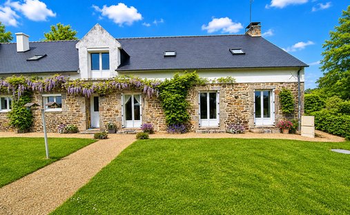 Villa in Campagne, Lanester, France 1