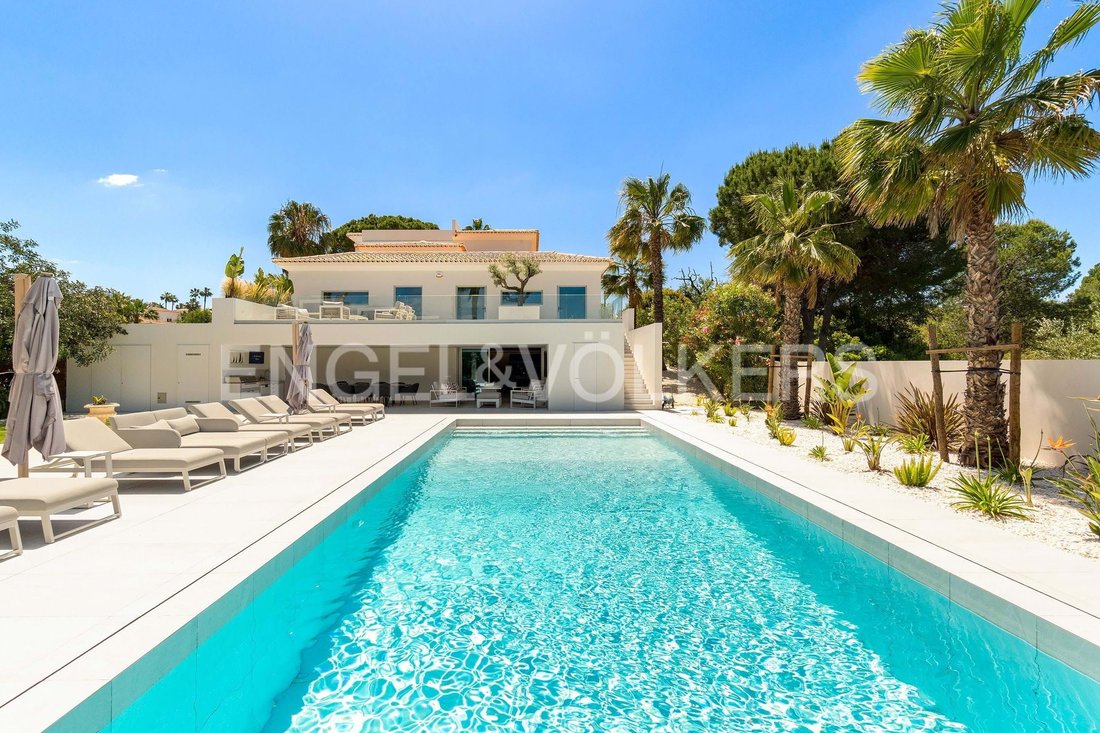 Villa in Vale do Lobo, Almancil, Portugal 2 - 17992530