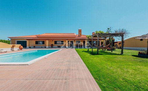 Finca in Benavente, Santarem District, Portugal 1