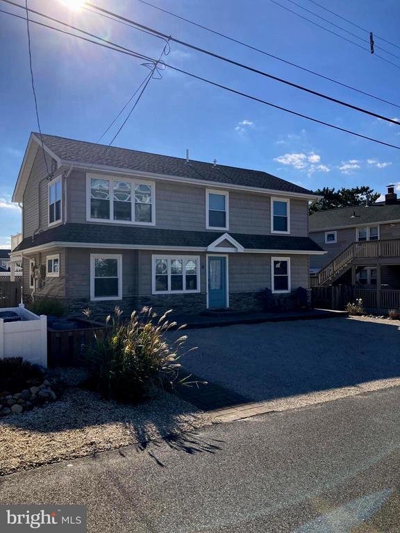 House in Ship Bottom, New Jersey, United States 4 - 17410941