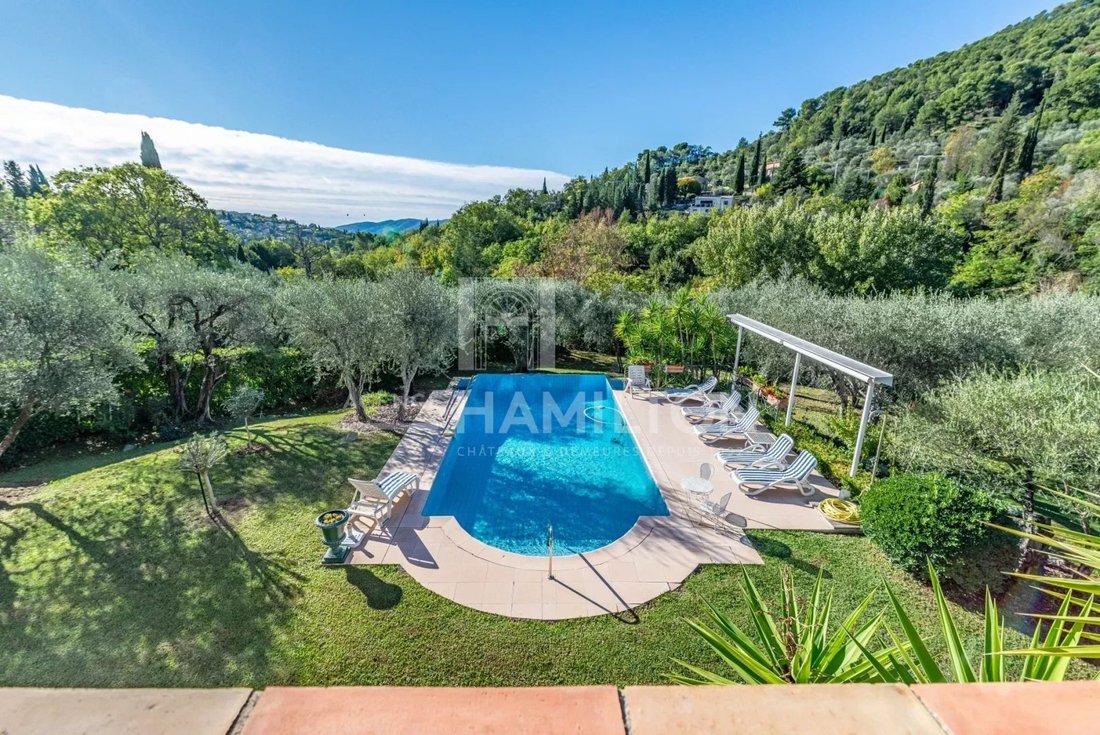 Villa in Grasse, Provence-Alpes-Côte d'Azur, France 2 - 17992462