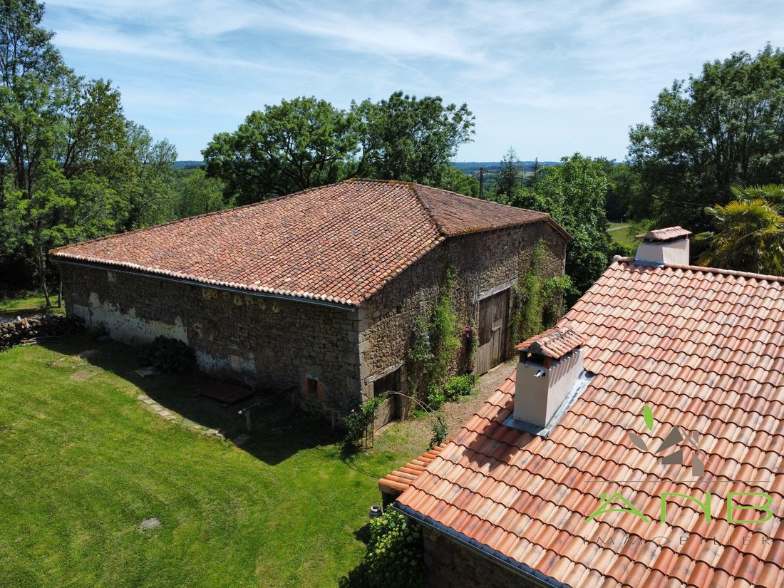 House in Arrondissement of Confolens, Nouvelle-Aquitaine, France 2 - 17990566