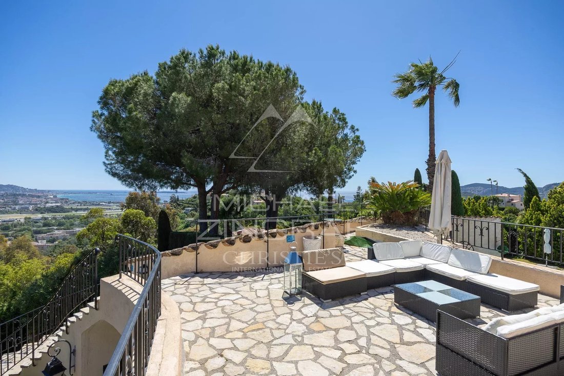 Villa in Les Termes, Mandelieu-la-Napoule, France 4 - 17986348