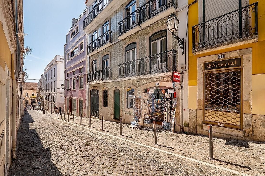Estate in Misericordia, Lisbon, Portugal 2 - 17991553