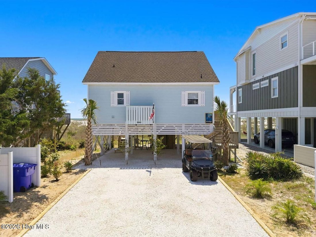 House in Oak Island, North Carolina, United States 1 - 17996986
