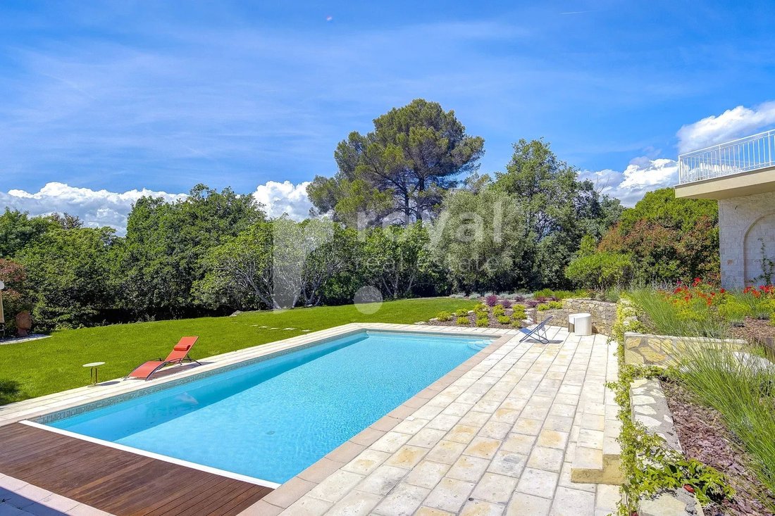Villa in Mougins, Provence-Alpes-Côte d'Azur, France 2 - 13110651