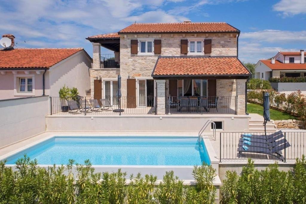 Villa in Sveti Lovrec Pazenaticki, Istria County, Croatia 5 - 17998487
