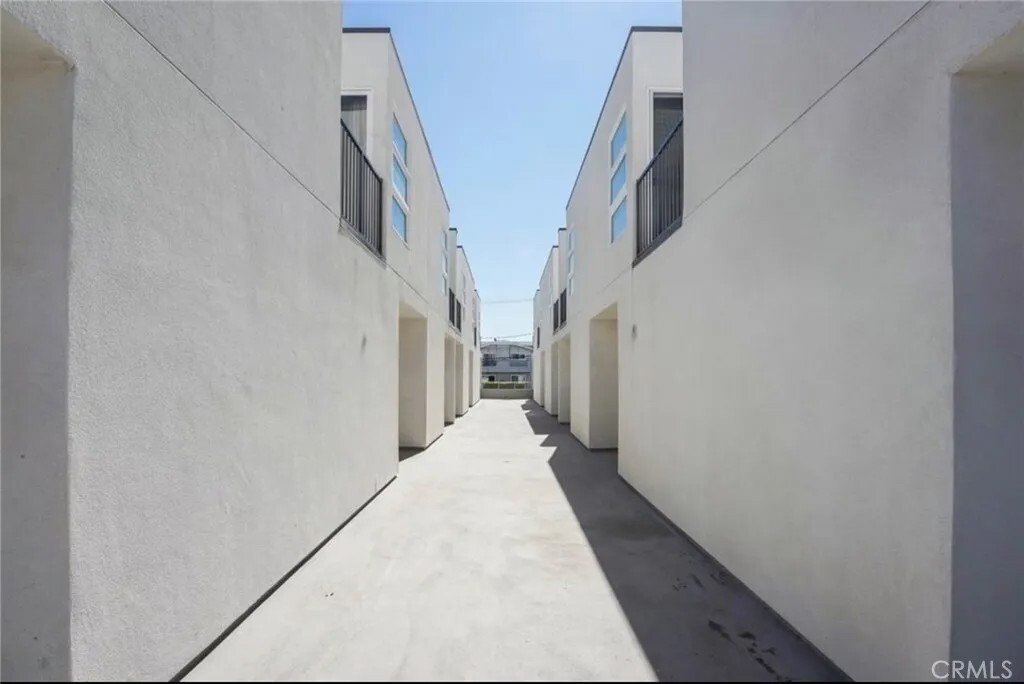 Los Angeles, California, United States 5 - 17322094