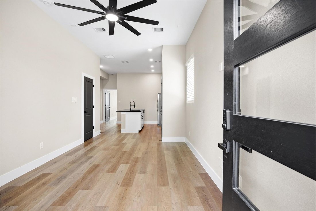 Houston, Texas, United States 4 - 17261731