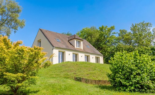 Villa in Seraincourt, Île-de-France, France 1