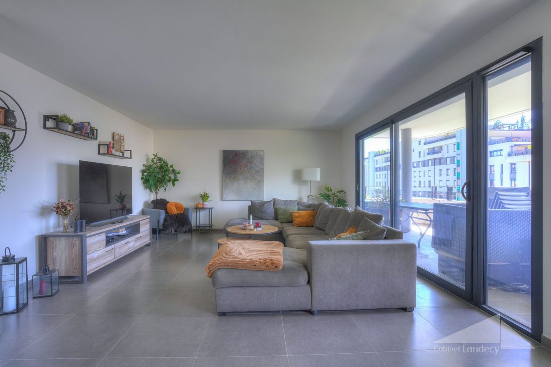Apartment in Ouest, Saint-Genis-Pouilly, France 4 - 17990504