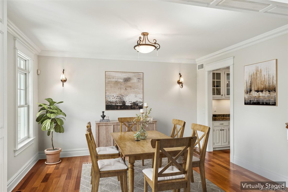 House in West Islip, New York, United States 4 - 17366512