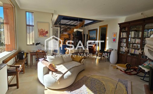 House in Montagne des Chèvres, Villeneuve-lès-Avignon, France 1