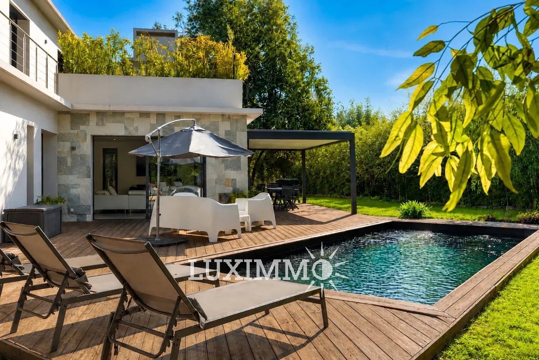 Villa in Mougins, Provence-Alpes-Côte d'Azur, France 2 - 17992975