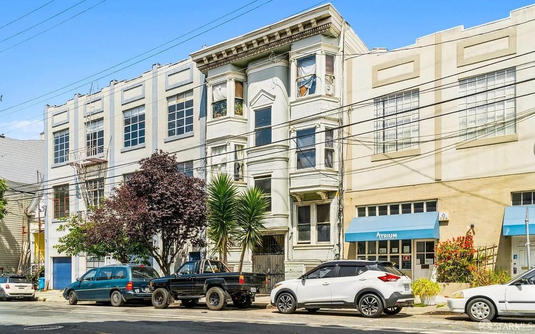 San Francisco, California, United States 1 - 17999015