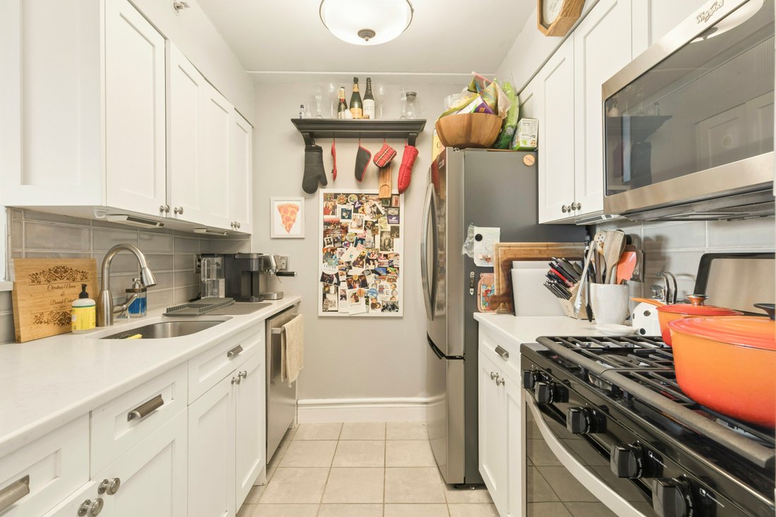 Co Op in New York, New York, United States 4 - 17989115