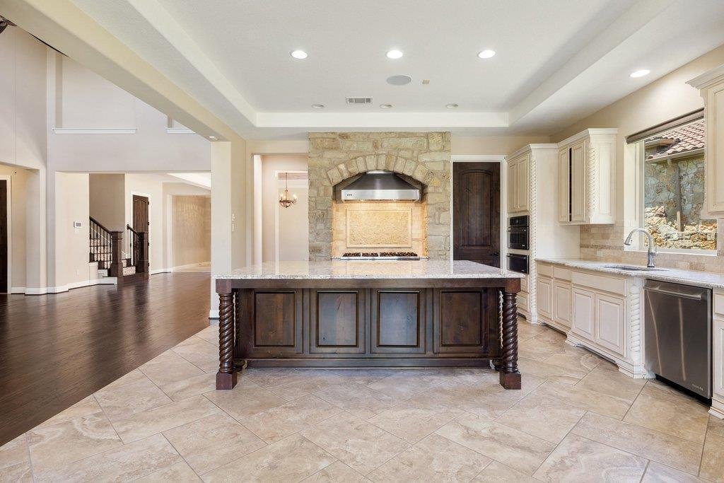 House in The Hills, Texas, United States 4 - 17994455