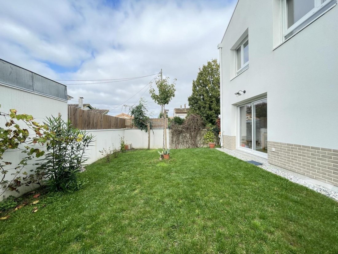 House in Mairie Bourg, Begles, France 1 - 16673716
