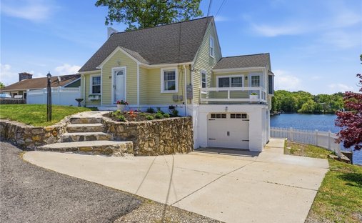 House in Smithfield, Rhode Island, United States 1