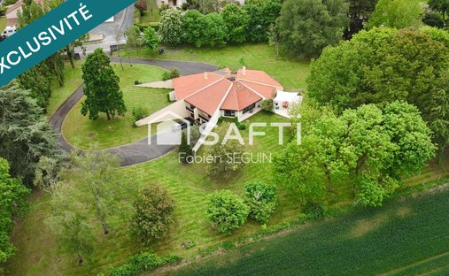 House in Sevremoine, Pays de la Loire, France 1