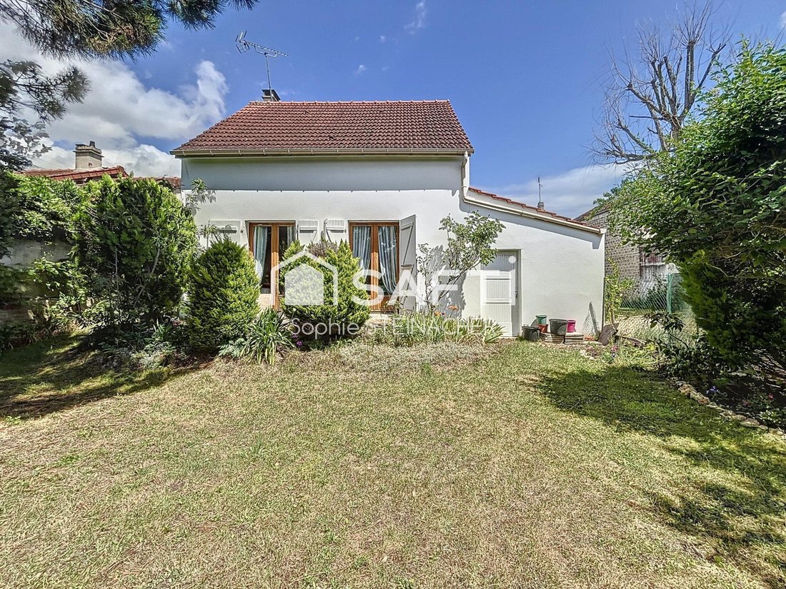 House in Chatou, Ile-de-France, France 1 - 16216126