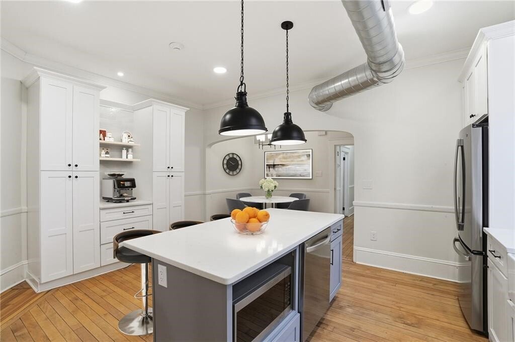 Condo in Bristol, Rhode Island, United States 3 - 17992932