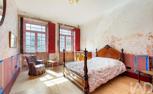 Townhouse in Cedofeita, Santo Ildefonso, Se, Miragaia, Sao Nicolau e Vitoria, Porto District, Portugal 1