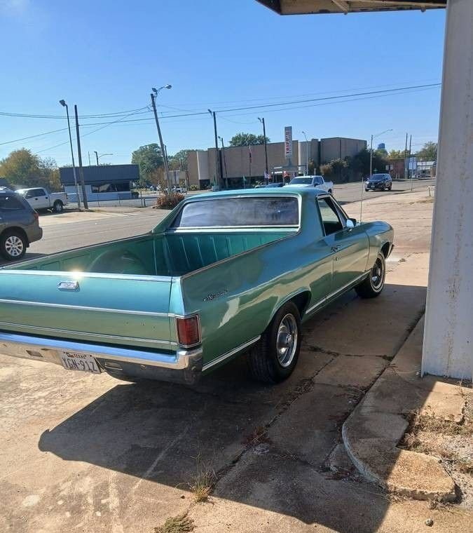 Pickup in Glendale, United States 3 - 17990953