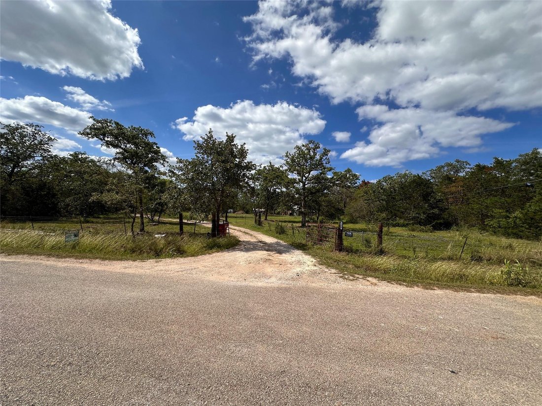 House in Bastrop, Texas, United States 3 - 17991217