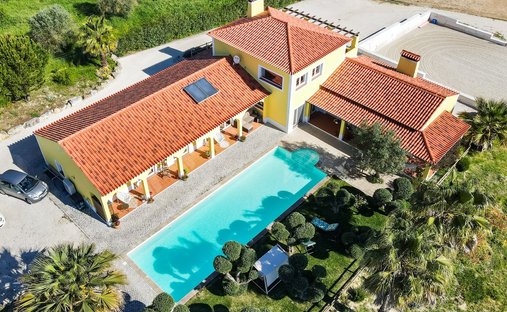 Villa à Romeira e Varzea, District de Santarém, Portugal 1