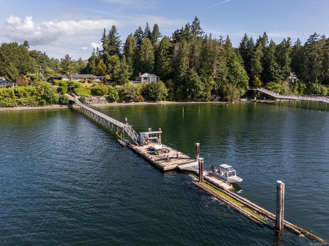 House in Sooke, British Columbia, Canada 1 - 17998318