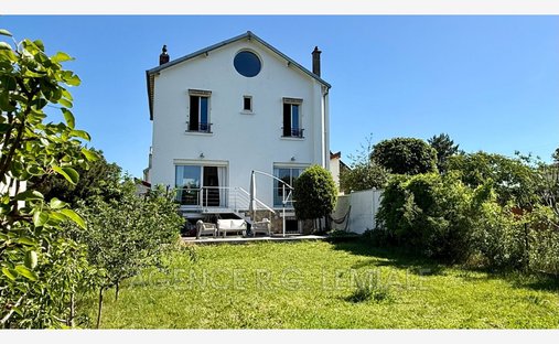 Villa en Le Mesnil-le-Roi, Isla de Francia, Francia 1