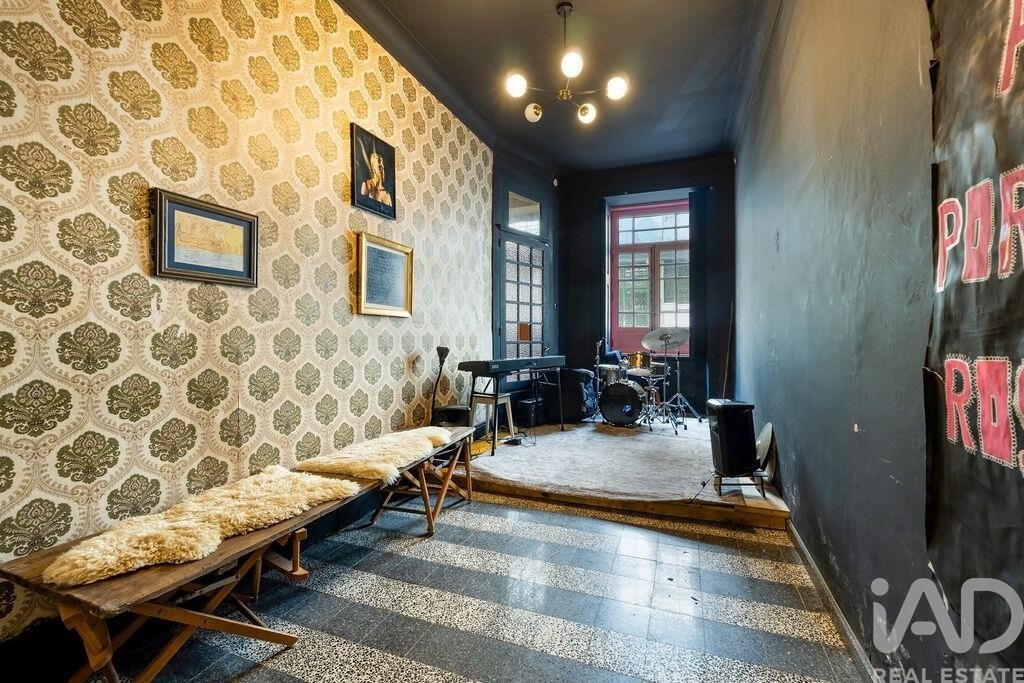 Townhouse in Cedofeita, Santo Ildefonso, Se, Miragaia, Sao Nicolau e Vitoria, Porto District, Portugal 1 - 17992475