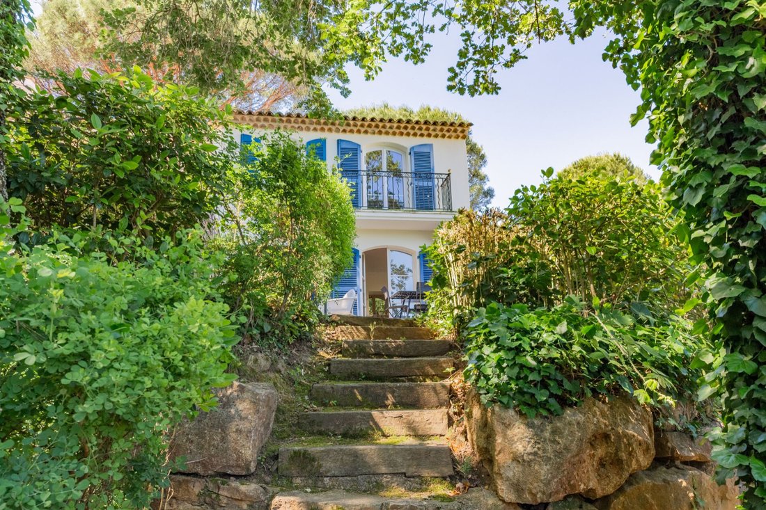 Villa in Grimaud, Provence-Alpes-Côte d'Azur, France 1 - 17991460