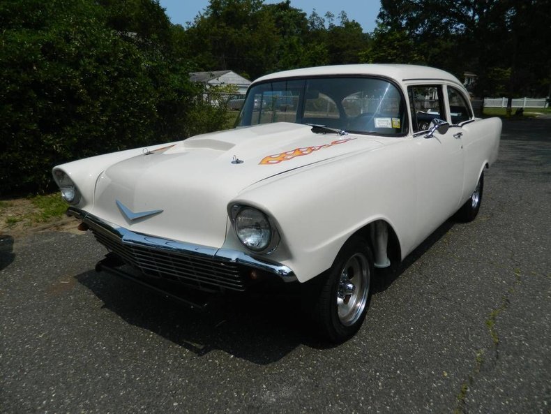 Coupe in Glendale, United States 1 - 17990978