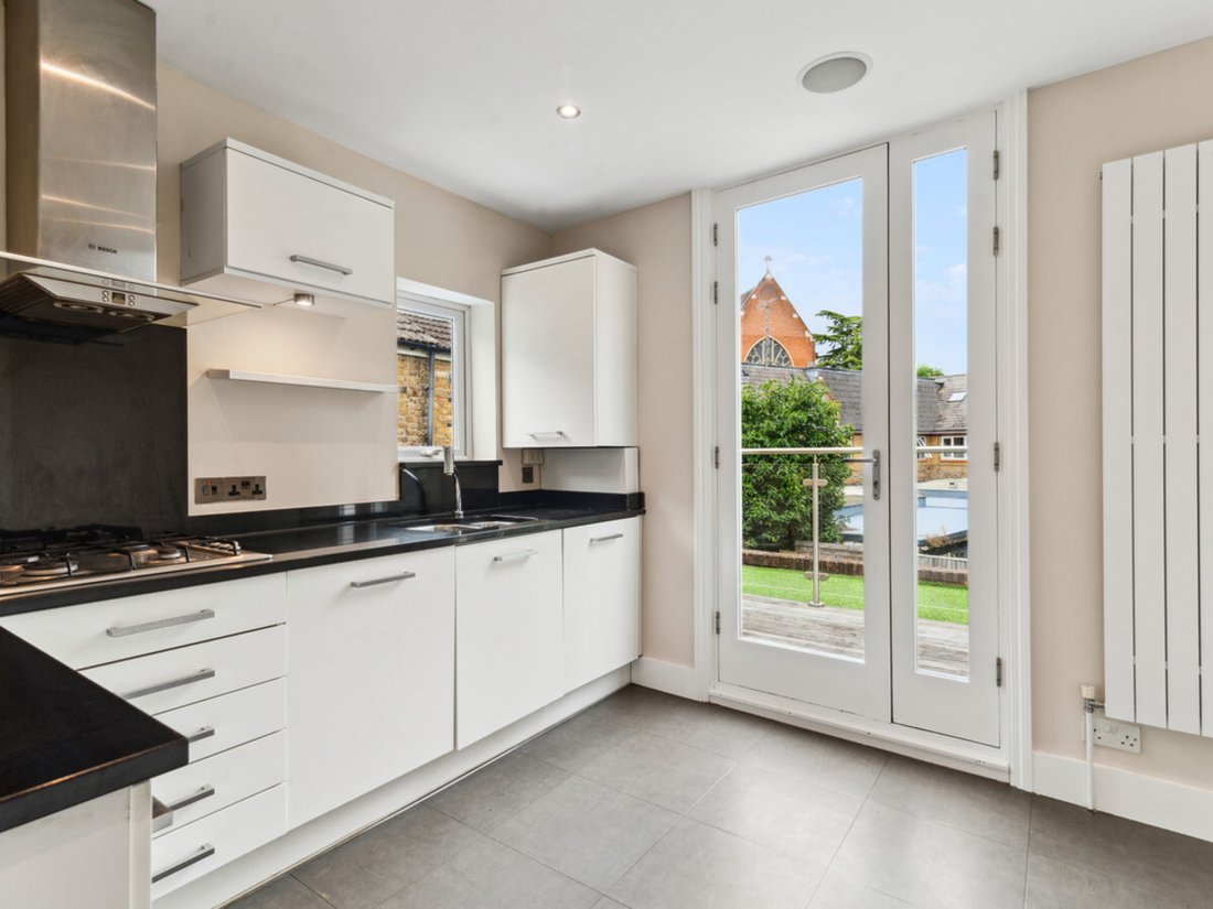 Apartment in Southfields, Wandsworth (Greater London), England 4 - 17995031