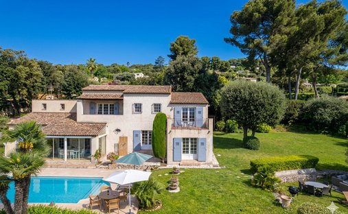 Maison à Saint-Paul-de-Vence, Provence-Alpes-Côte d'Azur, France 1