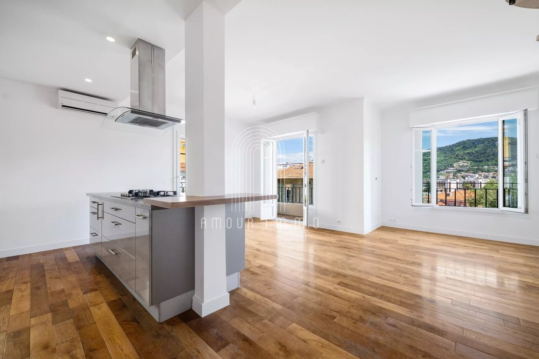 Wohnung in Nizza, Provence-Alpes-Côte d'Azur, Frankreich 1 - 17980354