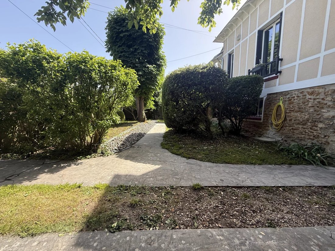 House in Chelles, Ile-de-France, France 5 - 17376740