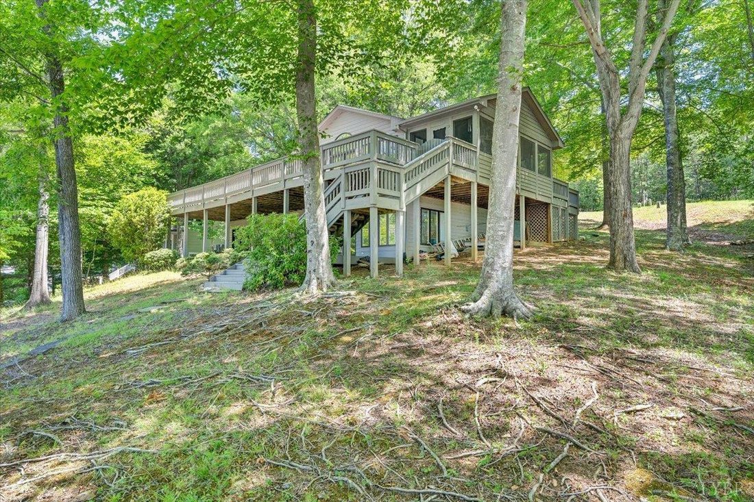 House in Wirtz, Virginia, United States 3 - 17998503