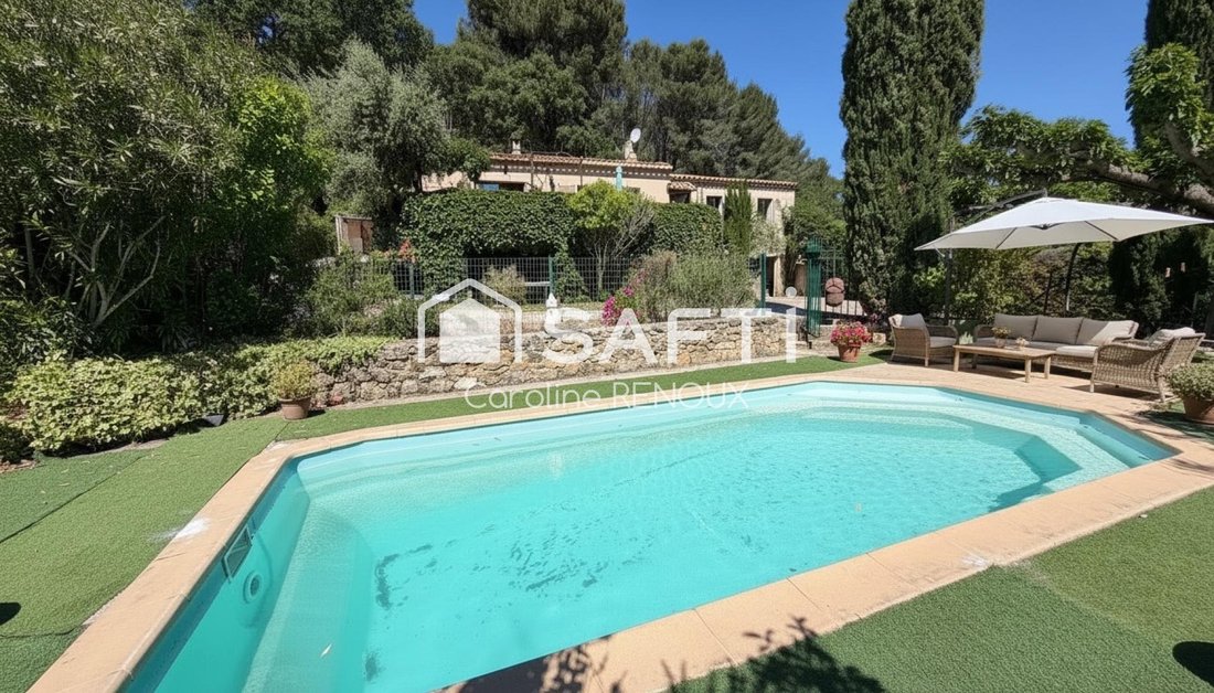 House in Cadenet, Provence-Alpes-Côte d'Azur, France 1 - 17992698