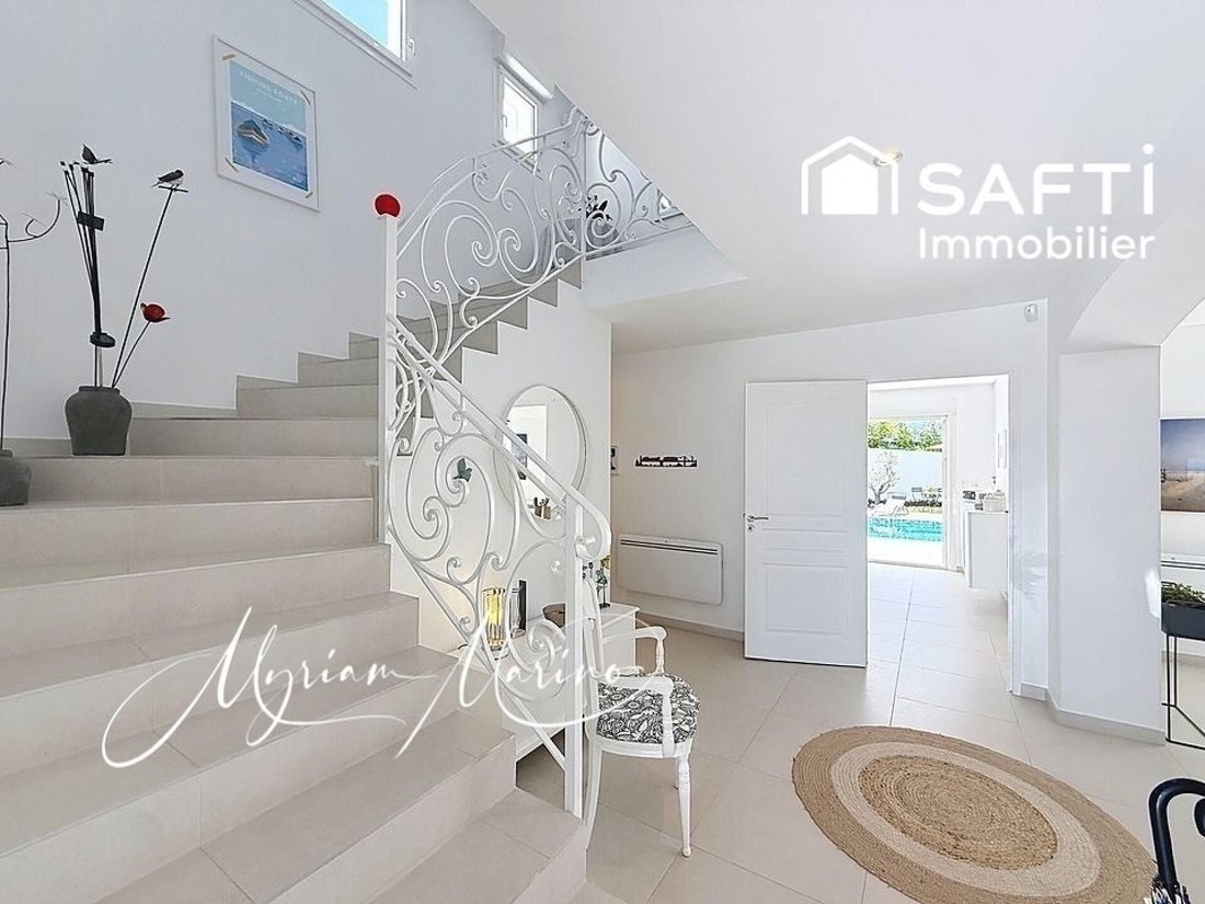 House in Frejus, Provence-Alpes-Côte d'Azur, France 4 - 17992624