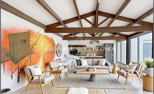 House in Breuillet, Nouvelle-Aquitaine, France 1