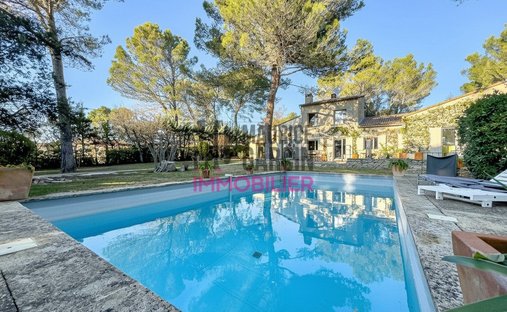 House in Nevons-route d'Apt, L'Isle-sur-la-Sorgue, France 1
